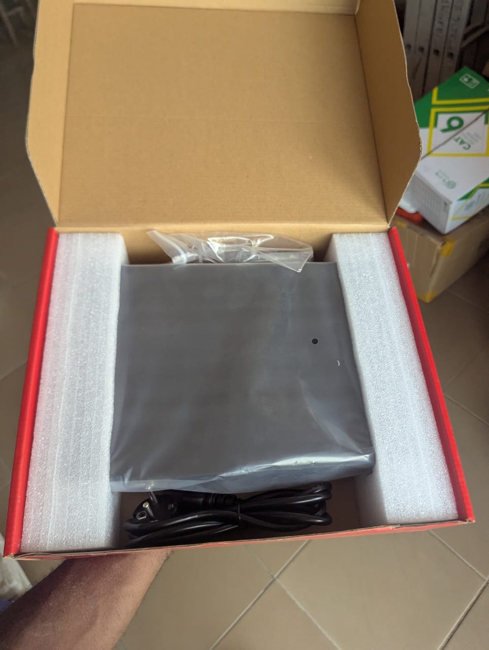 Switch Poe IA 24-port Oscarvision 300W – Image 3